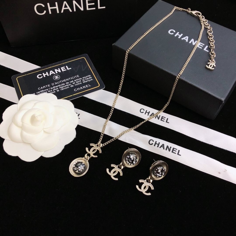 Ch**el earrings